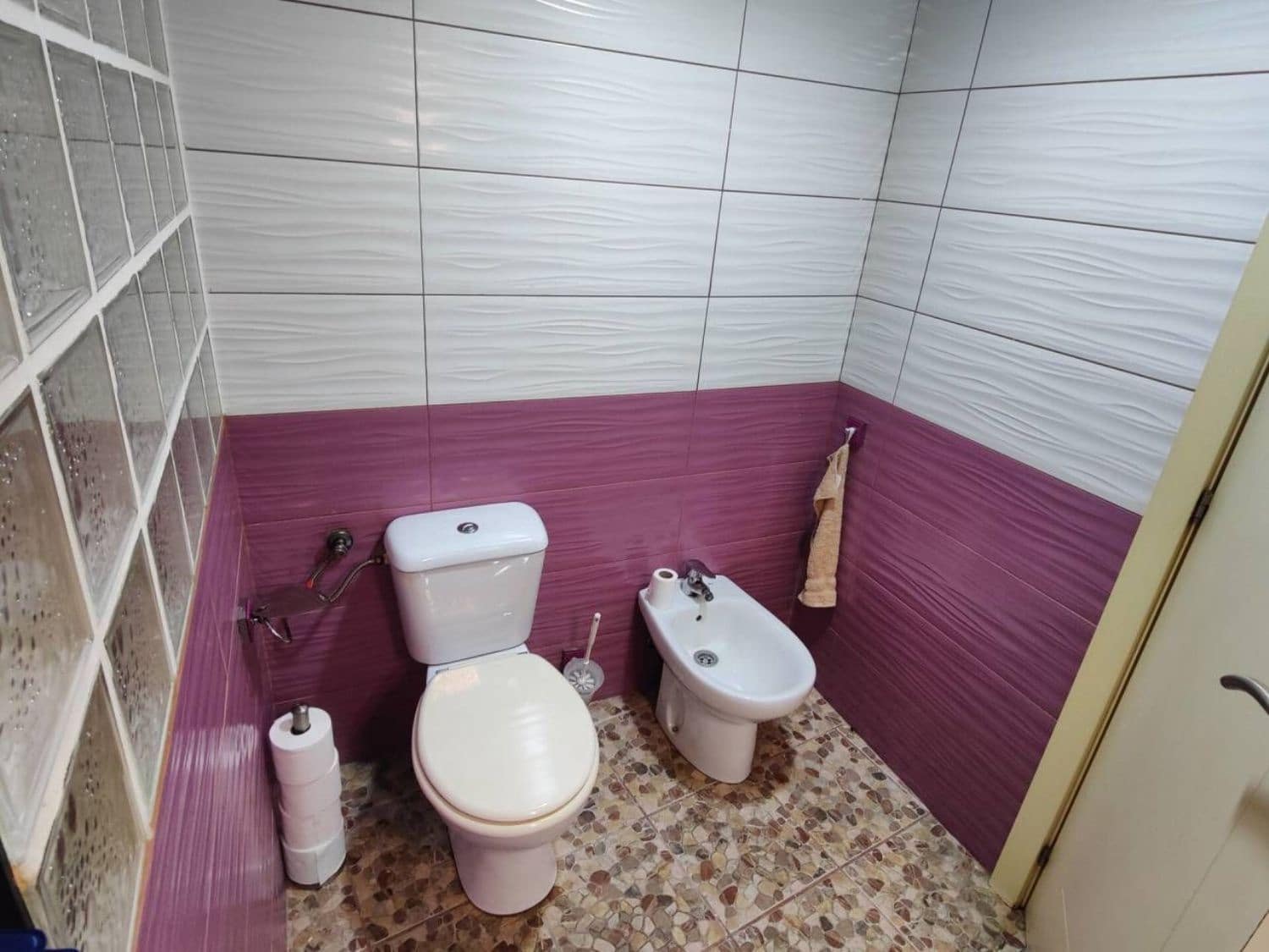 Chalet de 6 habitaciones en Cortes de Pallás en venta - 100.000 € (Ref: 9637493)