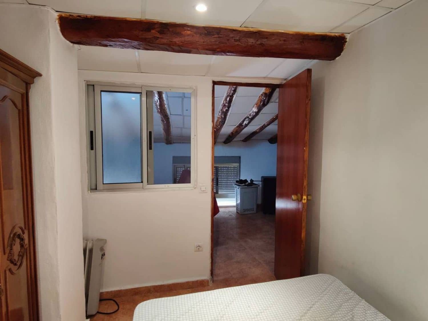 Chalet de 6 habitaciones en Cortes de Pallás en venta - 100.000 € (Ref: 9637493)