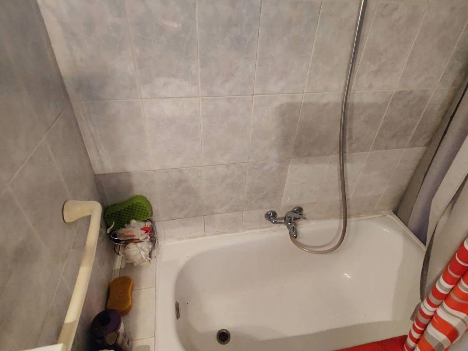 Chalet de 6 habitaciones en Cortes de Pallás en venta - 100.000 € (Ref: 9637493)