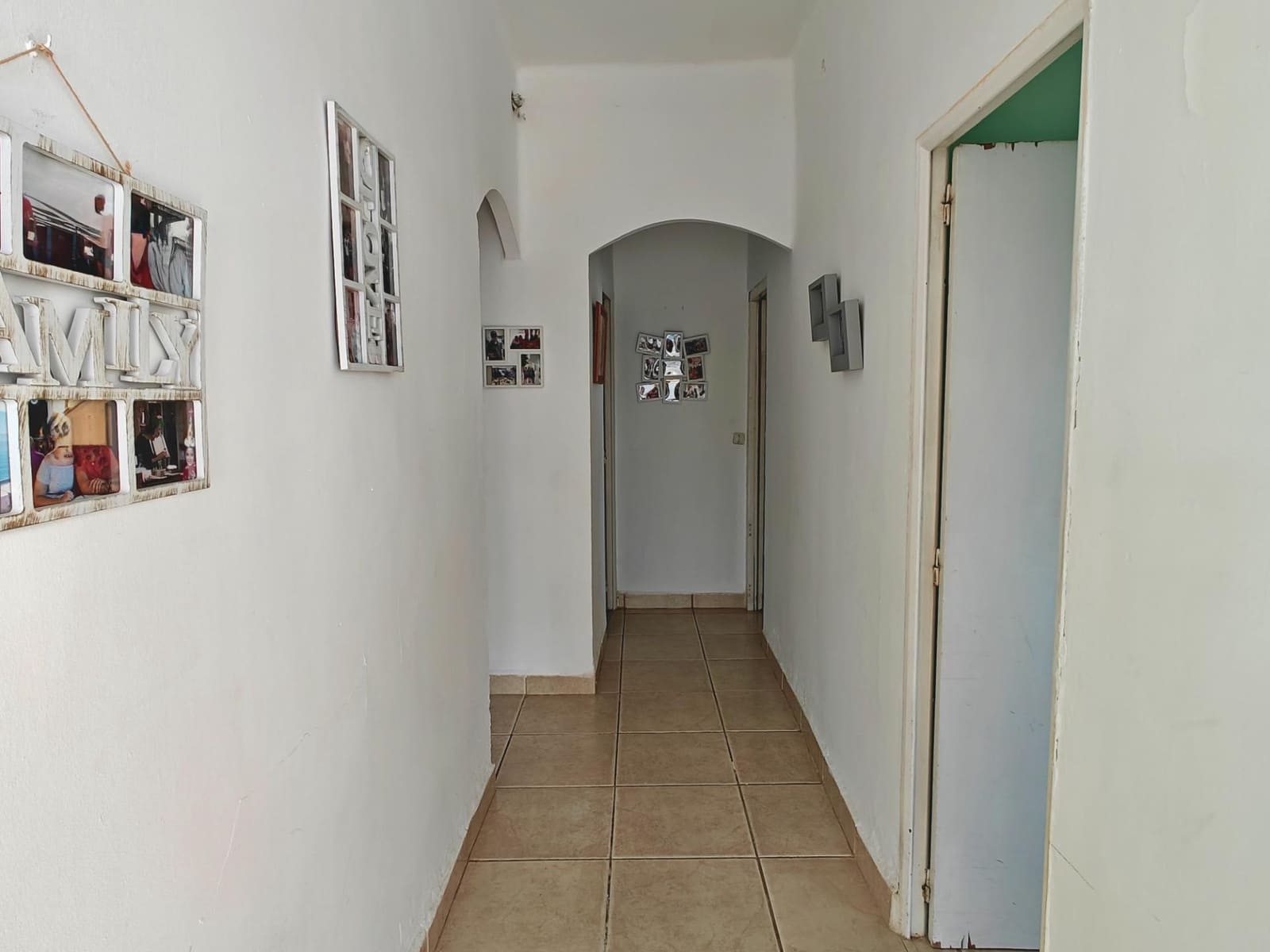 4 bedroom Flat for sale in Yatova - € 105,000 (Ref: 9656008)