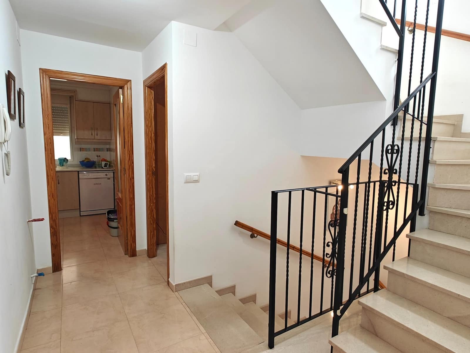 5 bedroom Terraced Villa for sale in Macastre with garage - € 220,000 (Ref: 9714863)