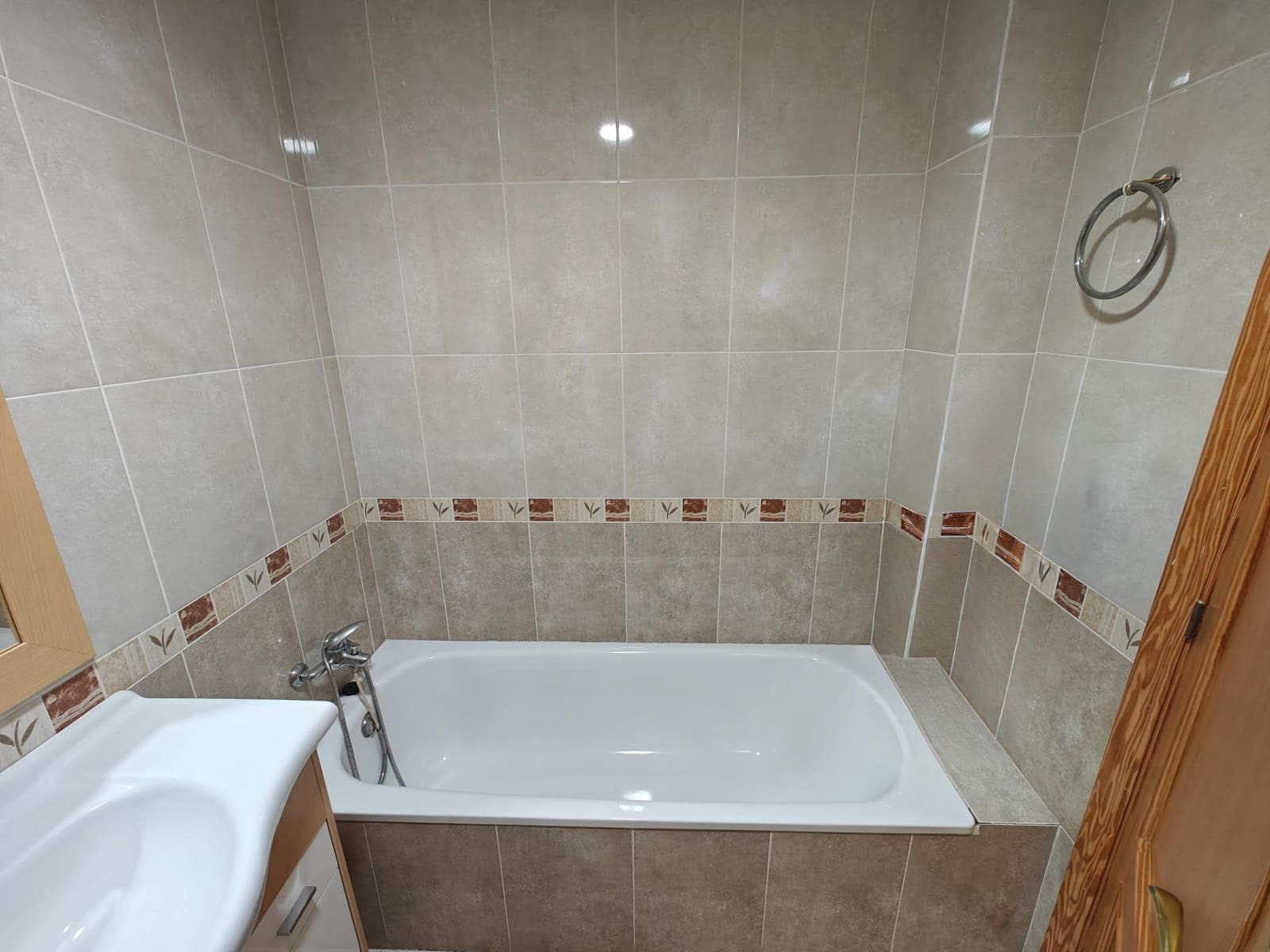 5 bedroom Terraced Villa for sale in Macastre with garage - € 220,000 (Ref: 9714863)