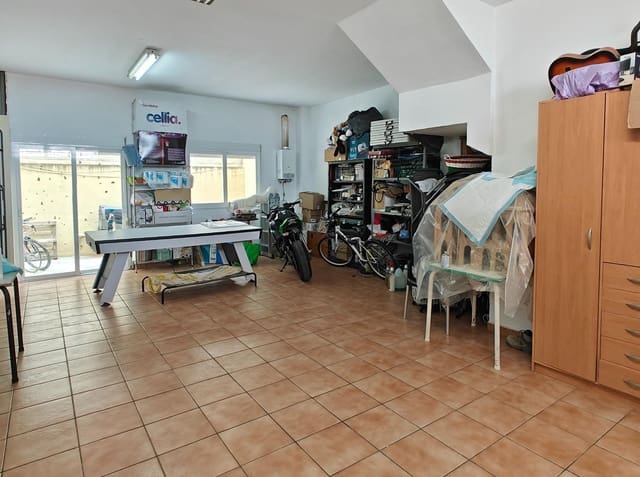 5 chambre Villa/Maison Mitoyenne à vendre à Macastre avec garage - 220 000 € (Ref: 9714863)