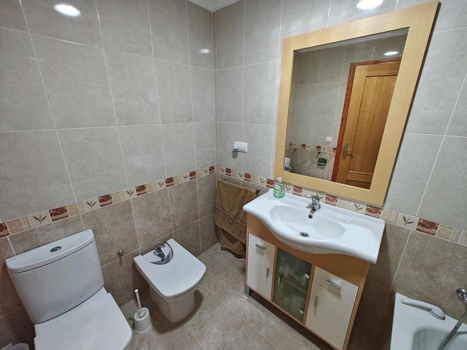 5 bedroom Terraced Villa for sale in Macastre with garage - € 220,000 (Ref: 9714863)