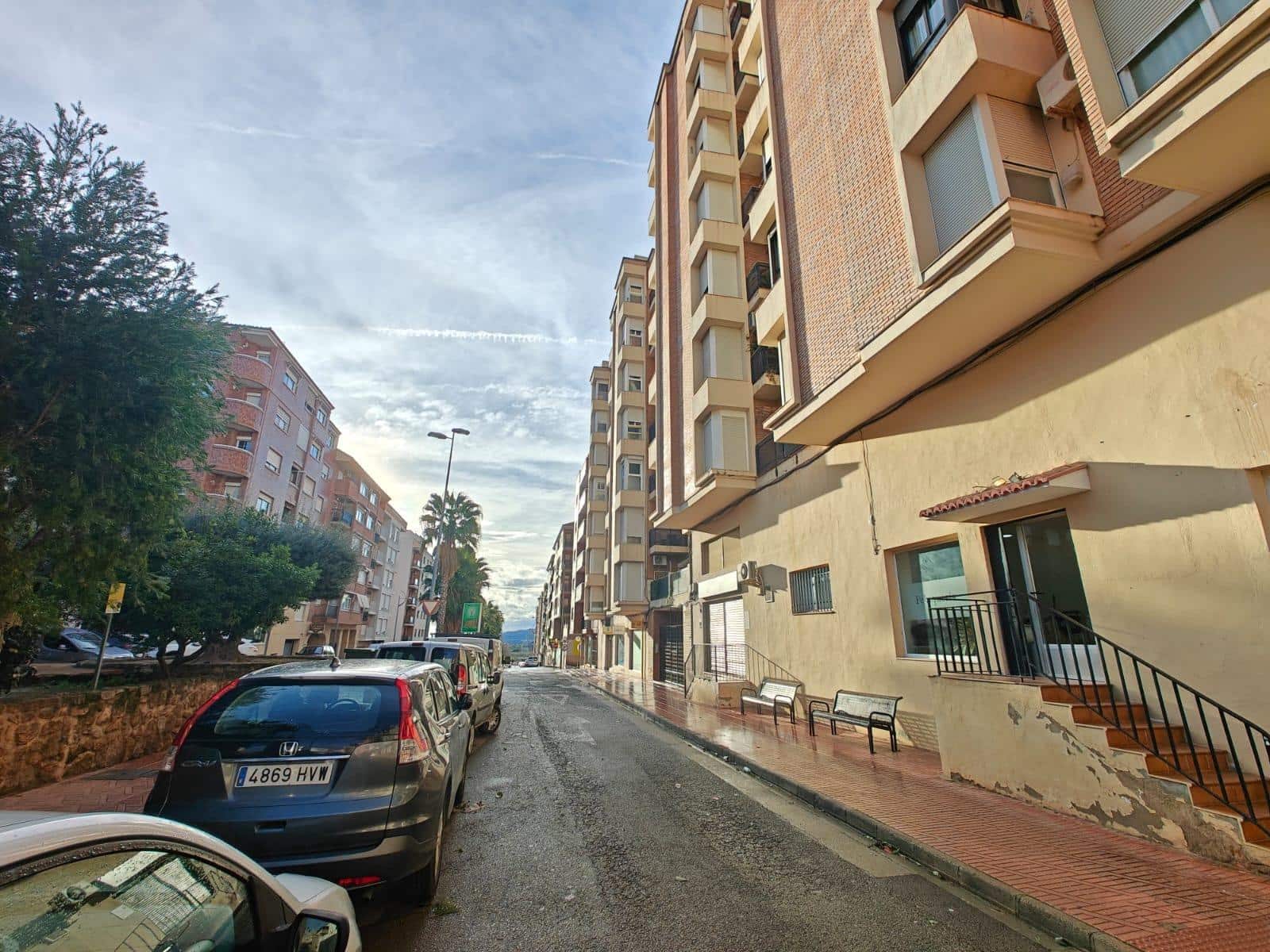 4 bedroom Commercial for sale in Bunol - € 140,000 (Ref: 9738481)