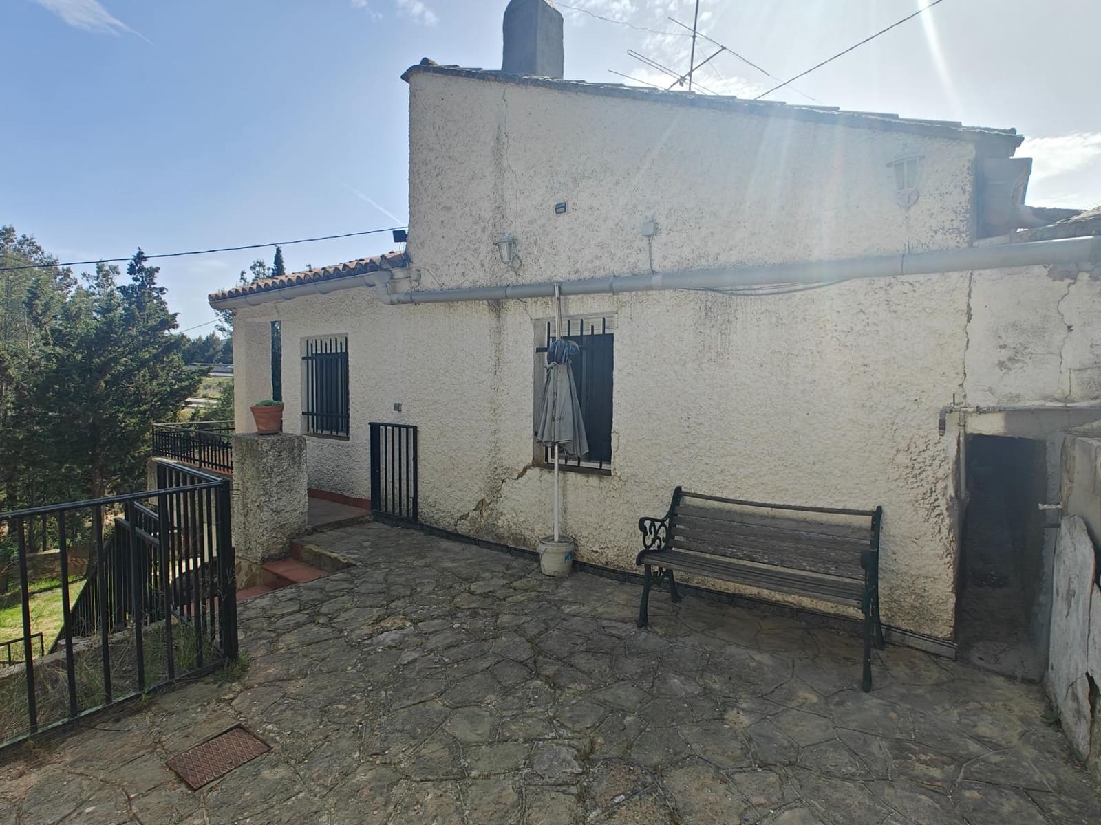 3 slaapkamer Villa te koop in Bunol met garage - € 110.000 (Ref: 9758892)