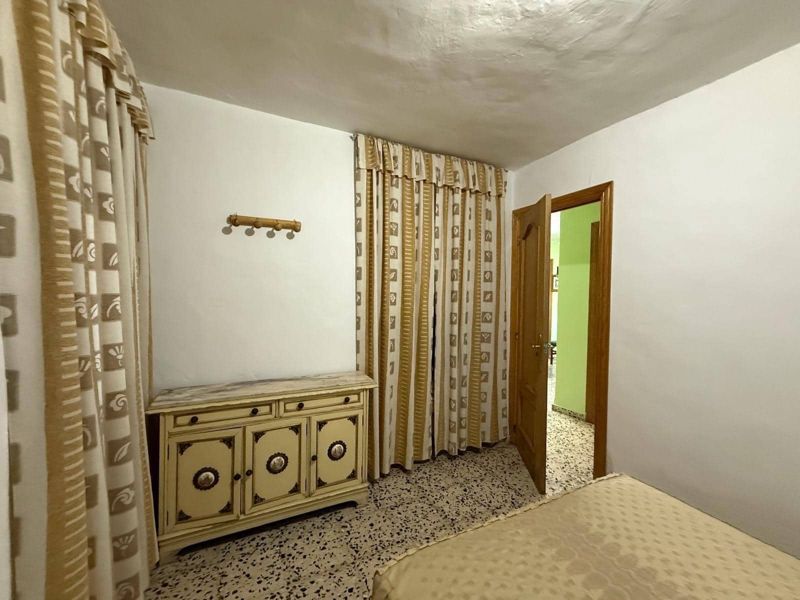 3 slaapkamer Villa te koop in Bunol - € 120.000 (Ref: 9758893)