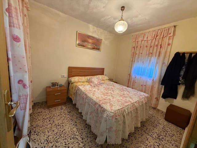 3 slaapkamer Villa te koop in Buñol - € 120.000 (Ref: 9758893)