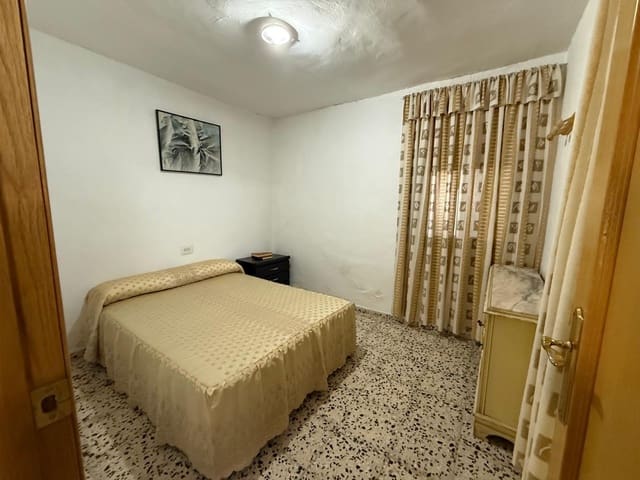 3 slaapkamer Villa te koop in Buñol - € 120.000 (Ref: 9758893)