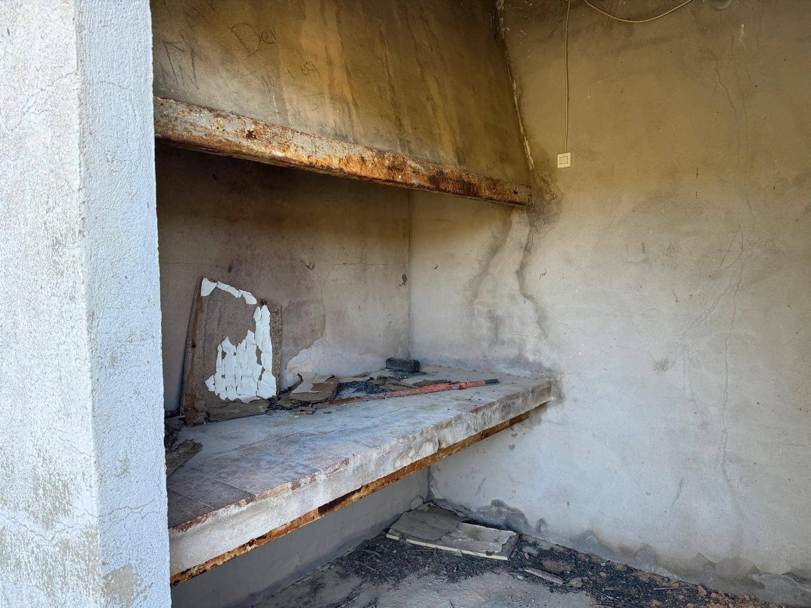 3 slaapkamer Villa te koop in Yatova - € 50.000 (Ref: 9758894)