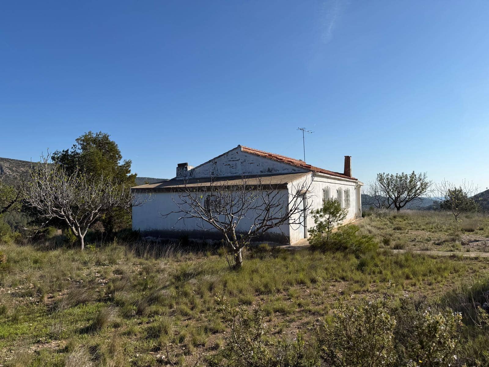 3 slaapkamer Villa te koop in Yatova - € 50.000 (Ref: 9758894)