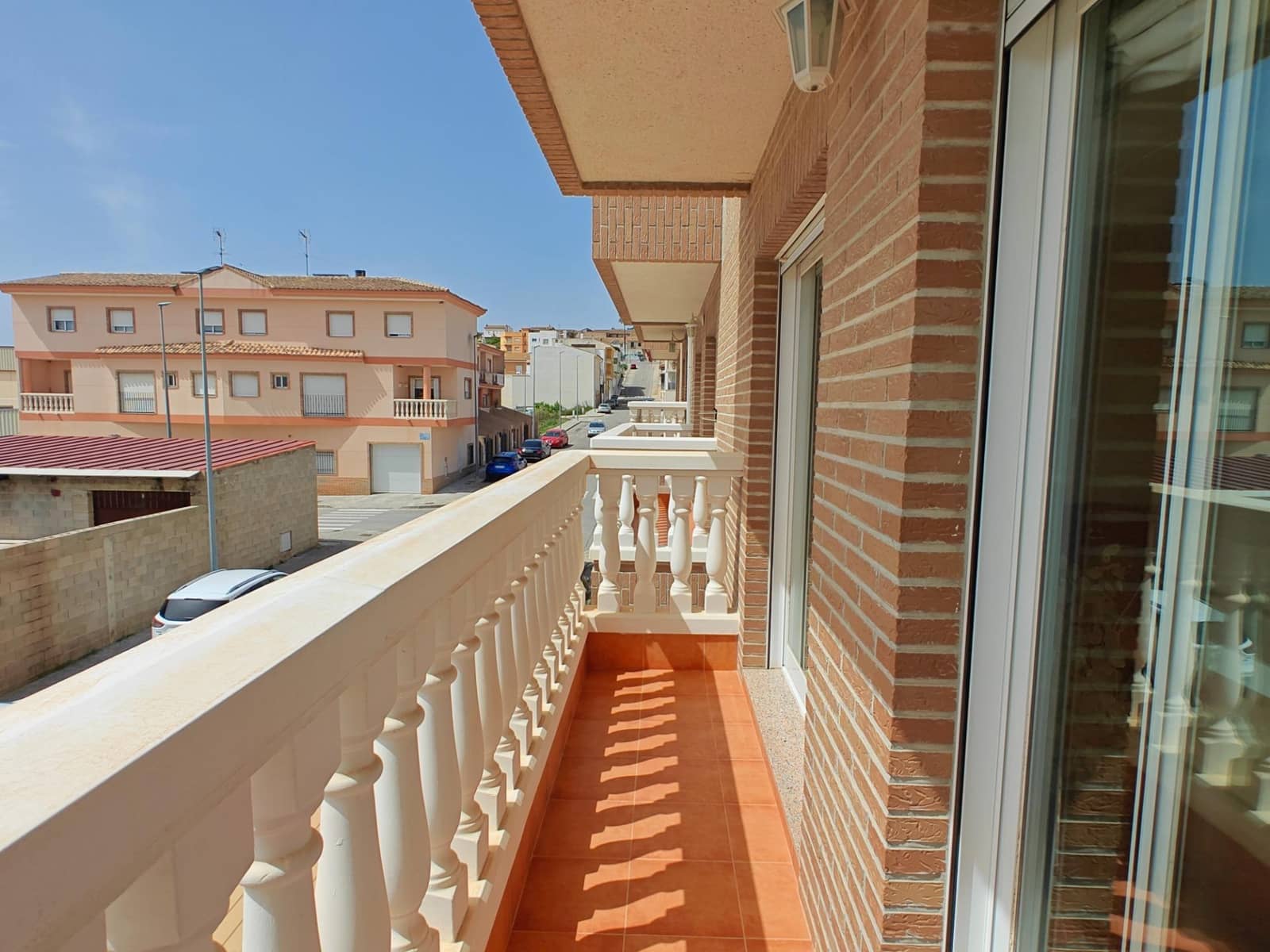 4 makuuhuone Rivitalo myytävänä paikassa Yatova mukana 
autotalli - 245 000 € (Ref: 9758895)