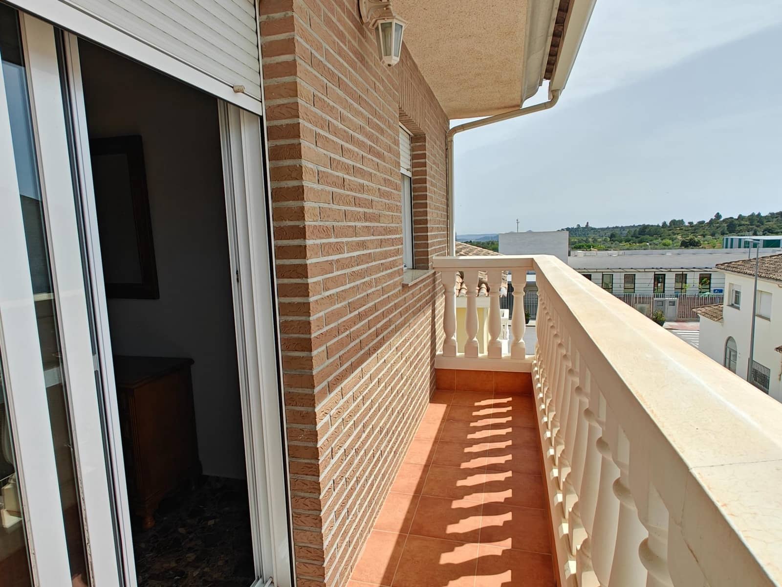 4 makuuhuone Rivitalo myytävänä paikassa Yatova mukana 
autotalli - 245 000 € (Ref: 9758895)