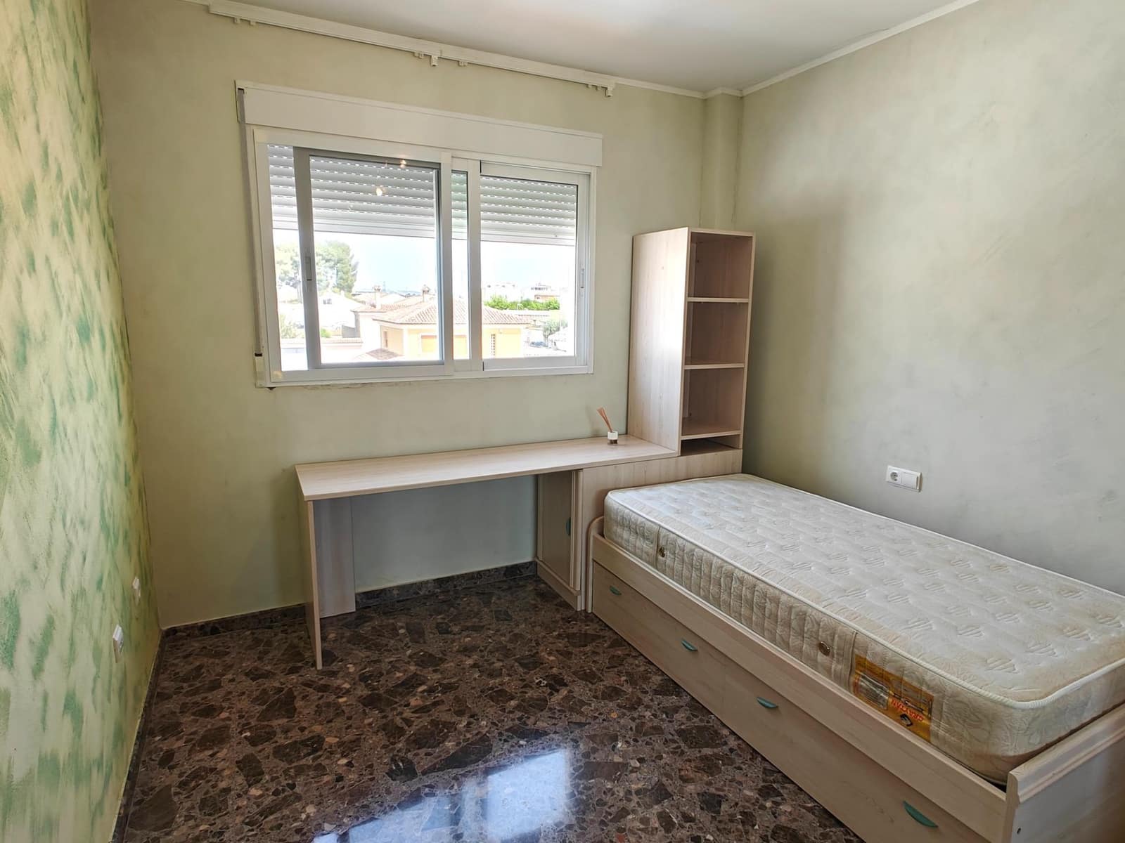 4 soveværelse Rækkehus til salg i Yatova med garage - € 245.000 (Ref: 9758895)