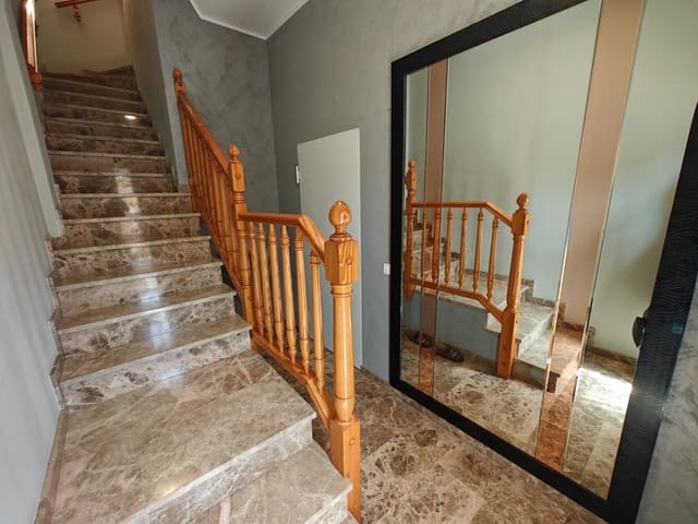 4 soveværelse Rækkehus til salg i Yátova med garage - € 245.000 (Ref: 9758895)