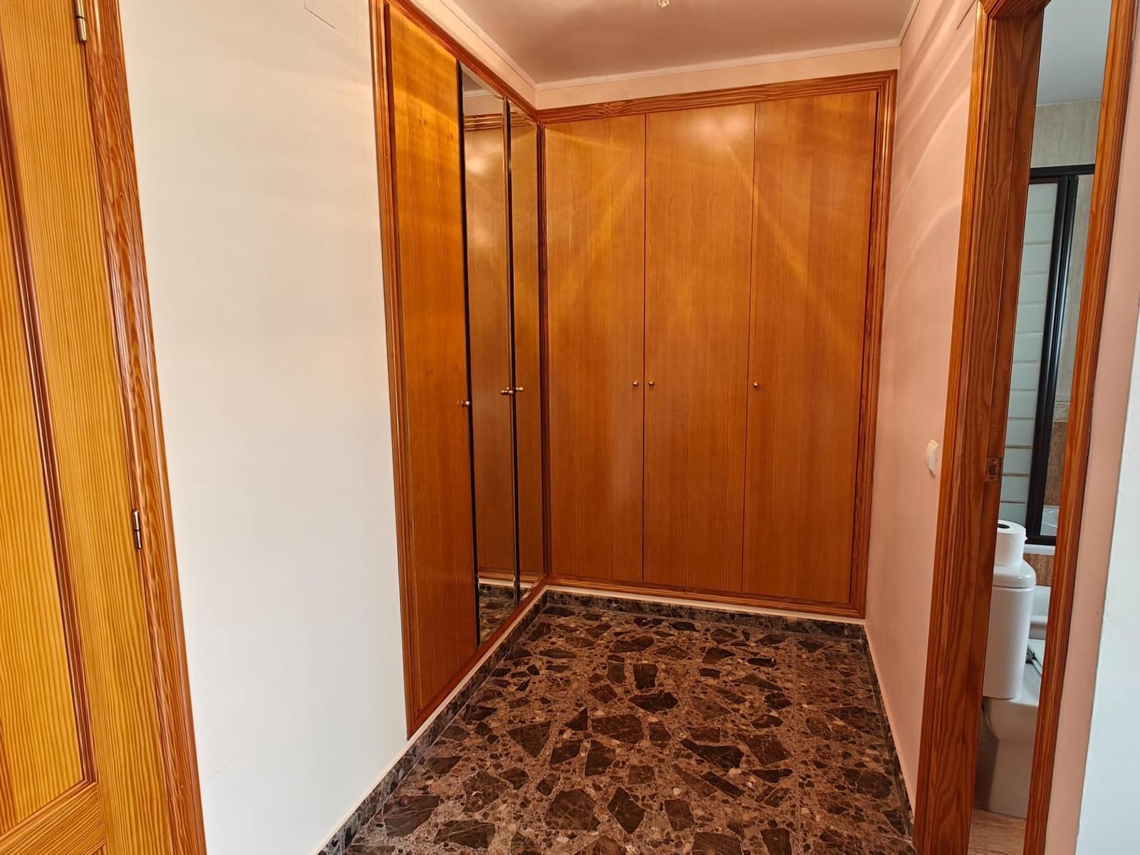 4 soveværelse Rækkehus til salg i Yatova med garage - € 245.000 (Ref: 9758895)