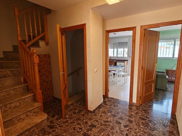 4 soveværelse Rækkehus til salg i Yátova med garage - € 245.000 (Ref: 9758895)