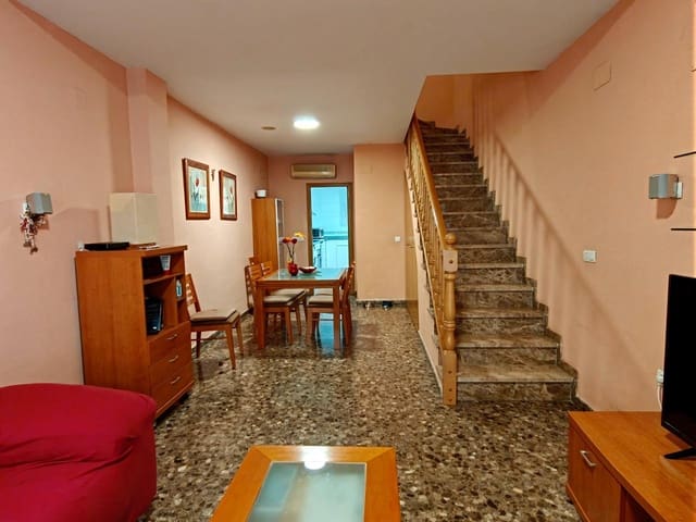 3 slaapkamer Rijtjeshuis te koop in Buñol - € 180.000 (Ref: 9818129)