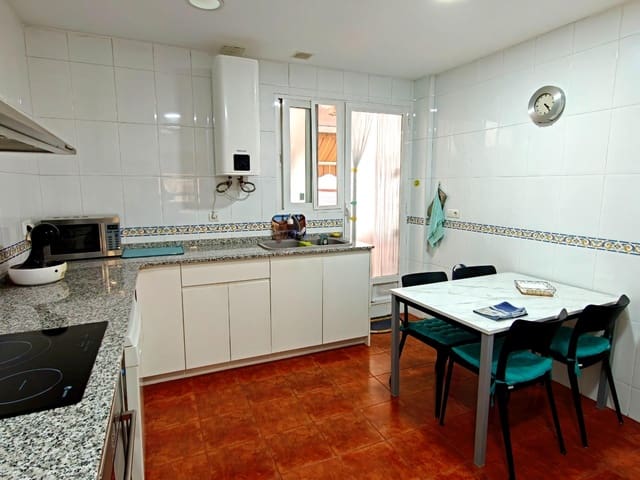 3 slaapkamer Rijtjeshuis te koop in Buñol - € 180.000 (Ref: 9818129)