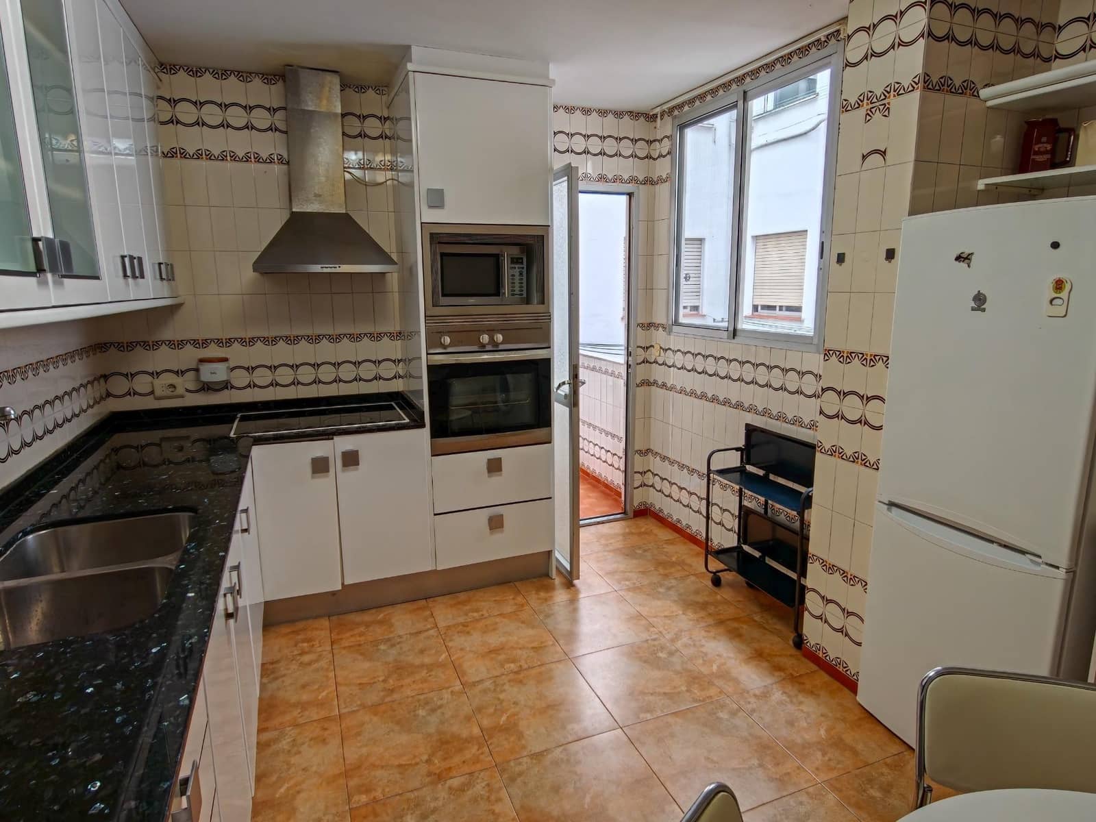 4 slaapkamer Flat te koop in Valencia stad met garage - € 495.000 (Ref: 9829032)