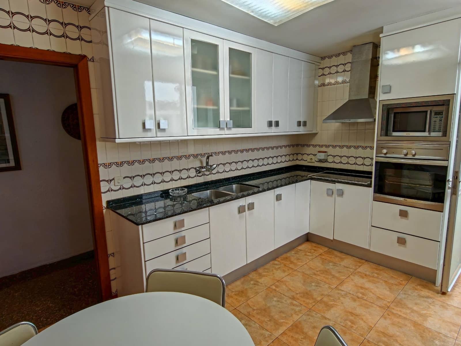 4 slaapkamer Flat te koop in Valencia stad met garage - € 495.000 (Ref: 9829032)