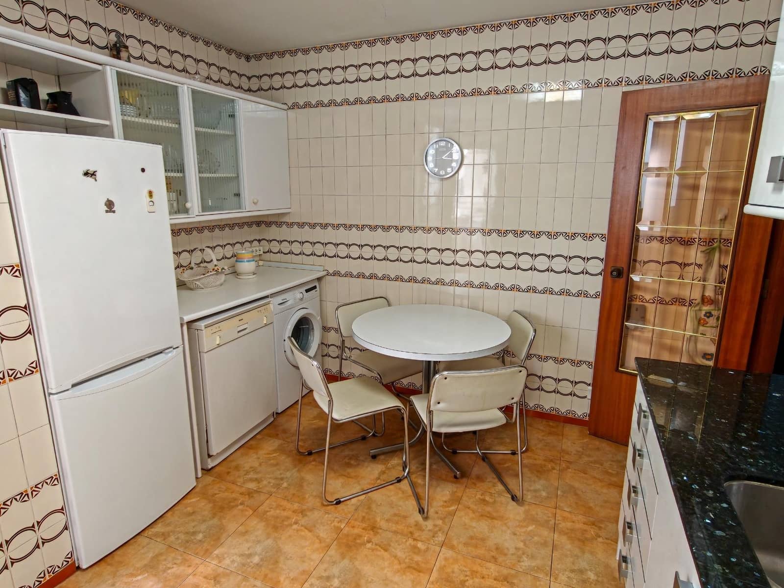 4 slaapkamer Flat te koop in Valencia stad met garage - € 495.000 (Ref: 9829032)