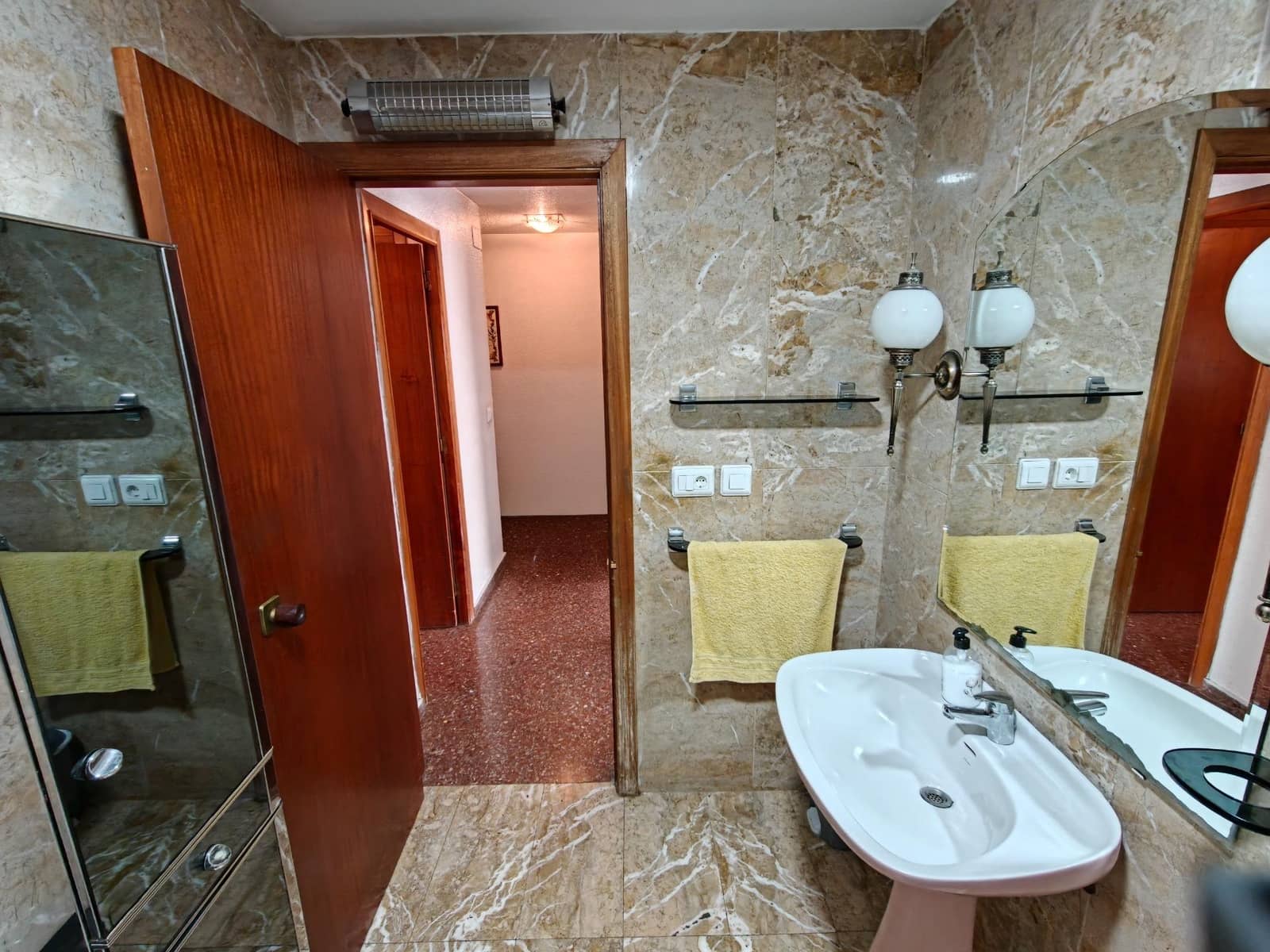 4 slaapkamer Flat te koop in Valencia stad met garage - € 495.000 (Ref: 9829032)