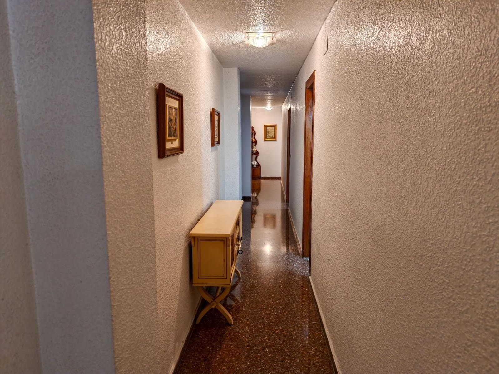 4 slaapkamer Flat te koop in Valencia stad met garage - € 495.000 (Ref: 9829032)