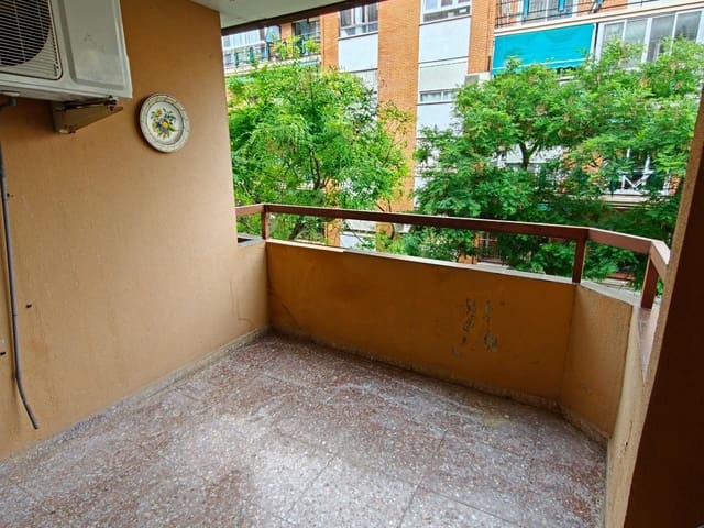 4 soveværelse Lejlighed til salg i Patraix, Valencia by med garage - € 495.000 (Ref: 9829032)
