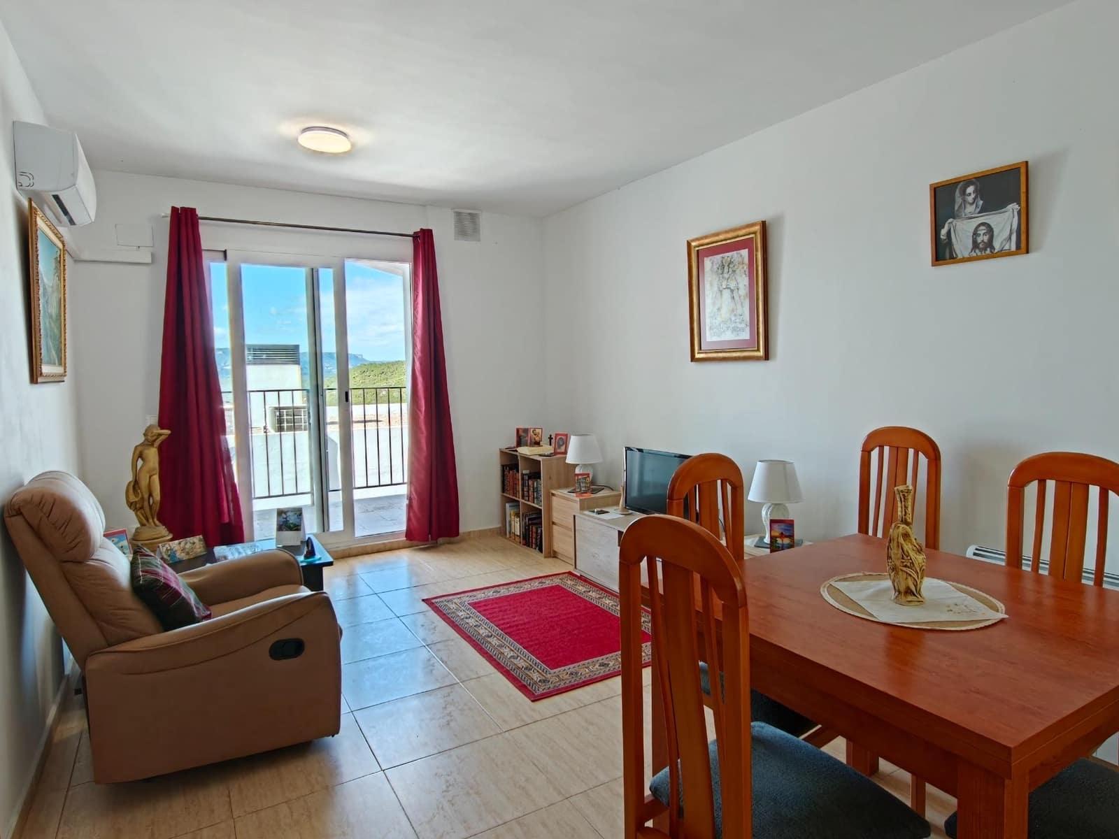 2 bedroom Flat for sale in Cortes de Pallas with garage - € 75,000 (Ref: 9831299)