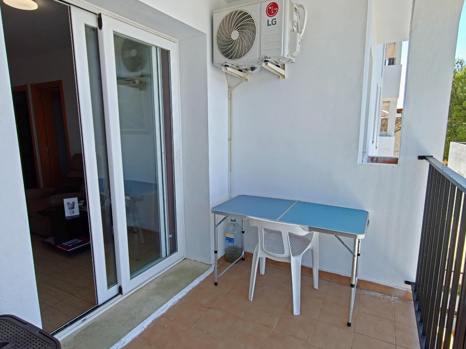 2 bedroom Flat for sale in Cortes de Pallas with garage - € 75,000 (Ref: 9831299)
