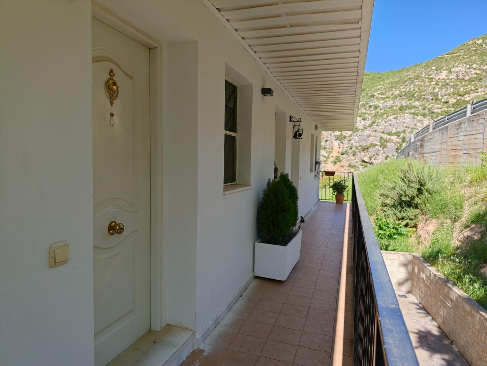 2 bedroom Flat for sale in Cortes de Pallas with garage - € 75,000 (Ref: 9831299)
