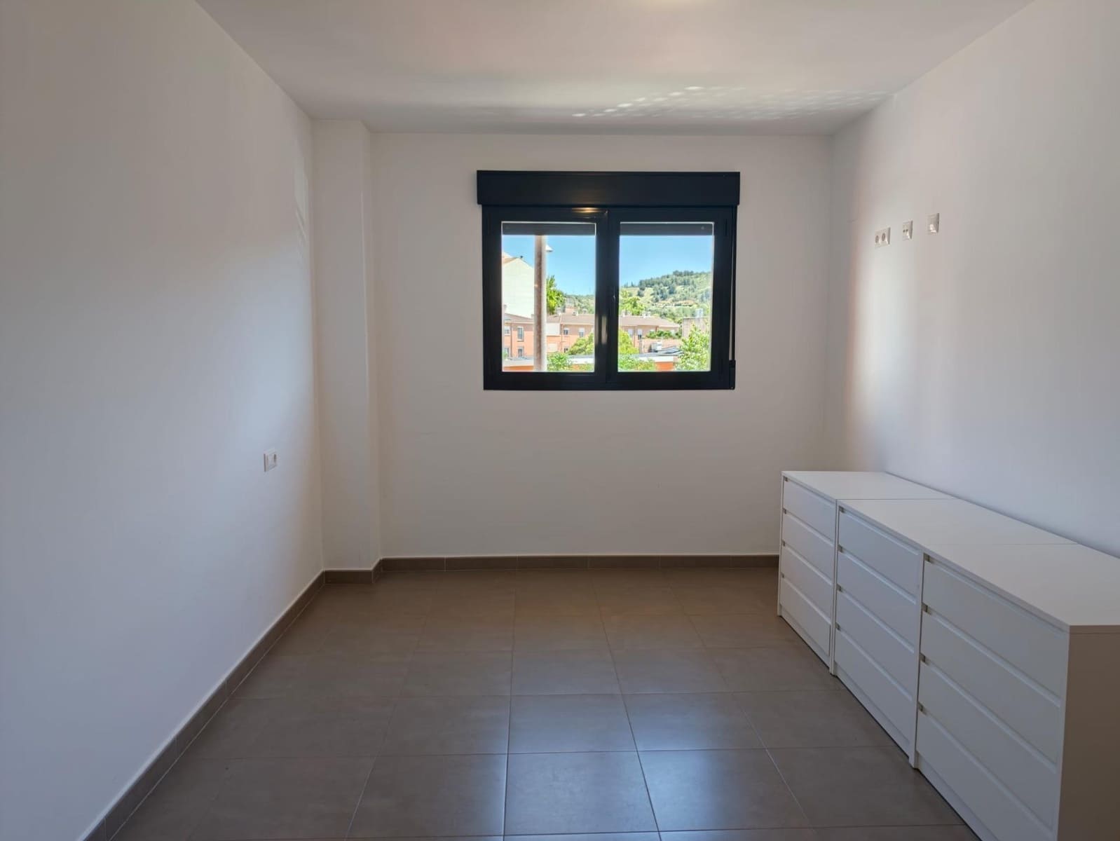 2 bedroom Flat for rent in Bunol with garage - € 750 (Ref: 9851692)