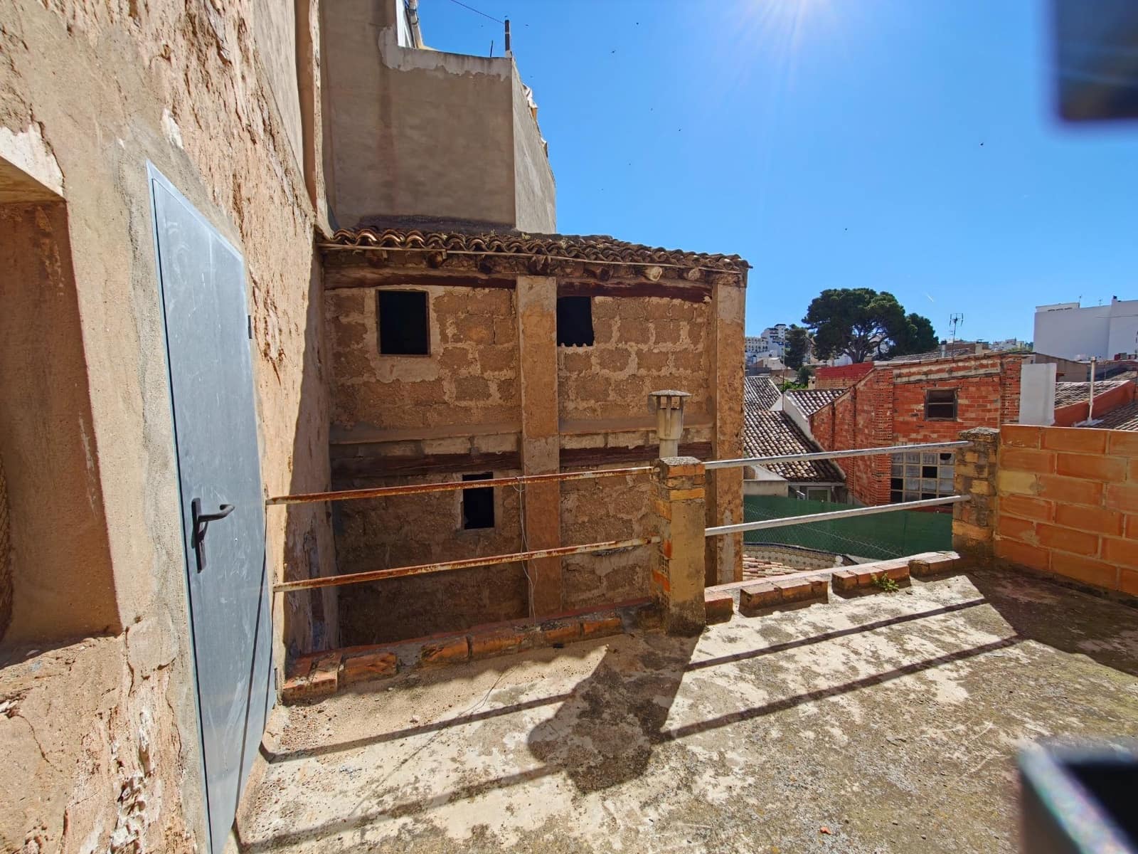 3 bedroom Townhouse for sale in Bunol with garage - € 95,000 (Ref: 9860042)
