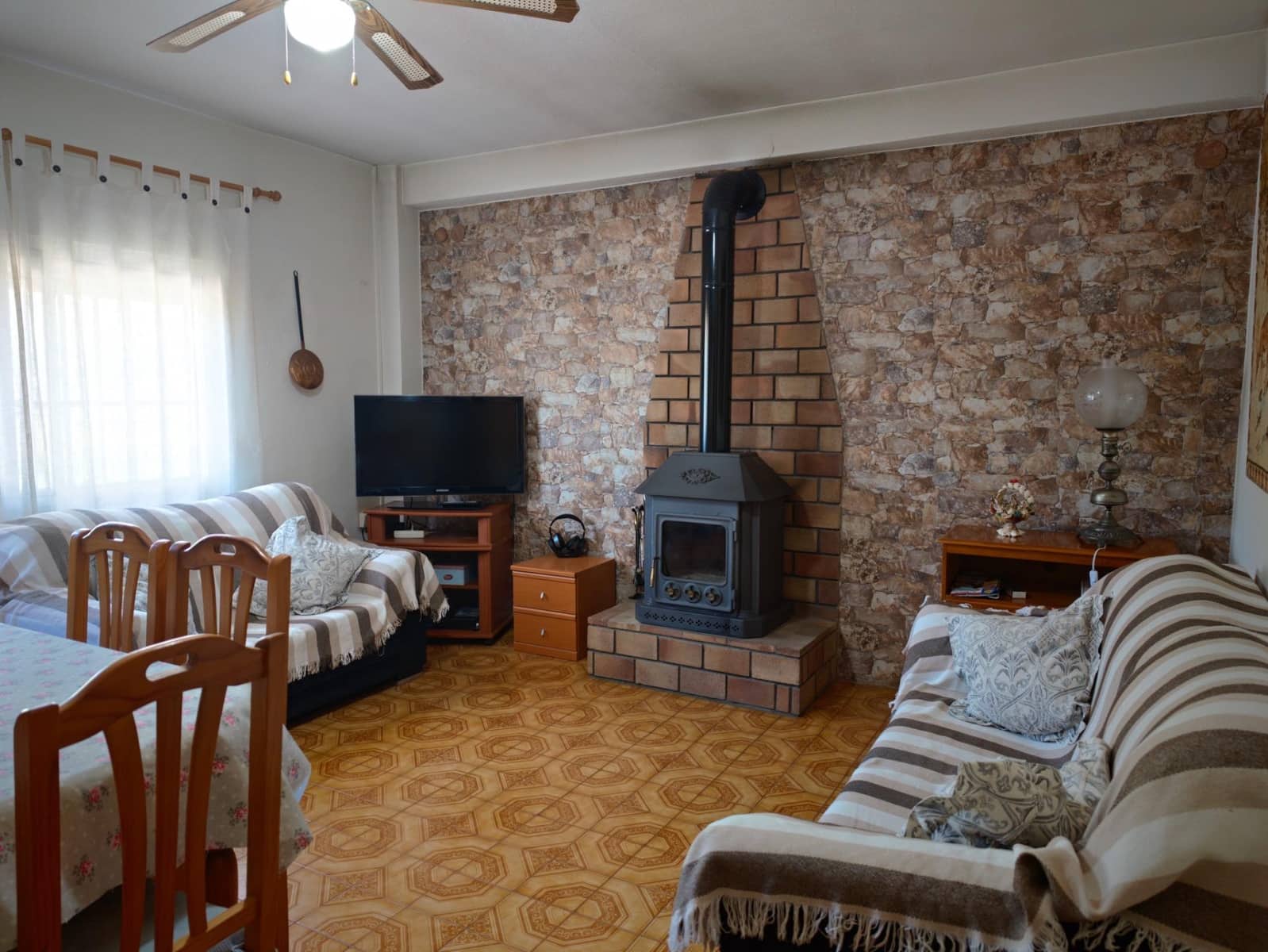 Chalet de 3 habitaciones en Buñol en venta con piscina garaje - 230.000 € (Ref: 9865128)