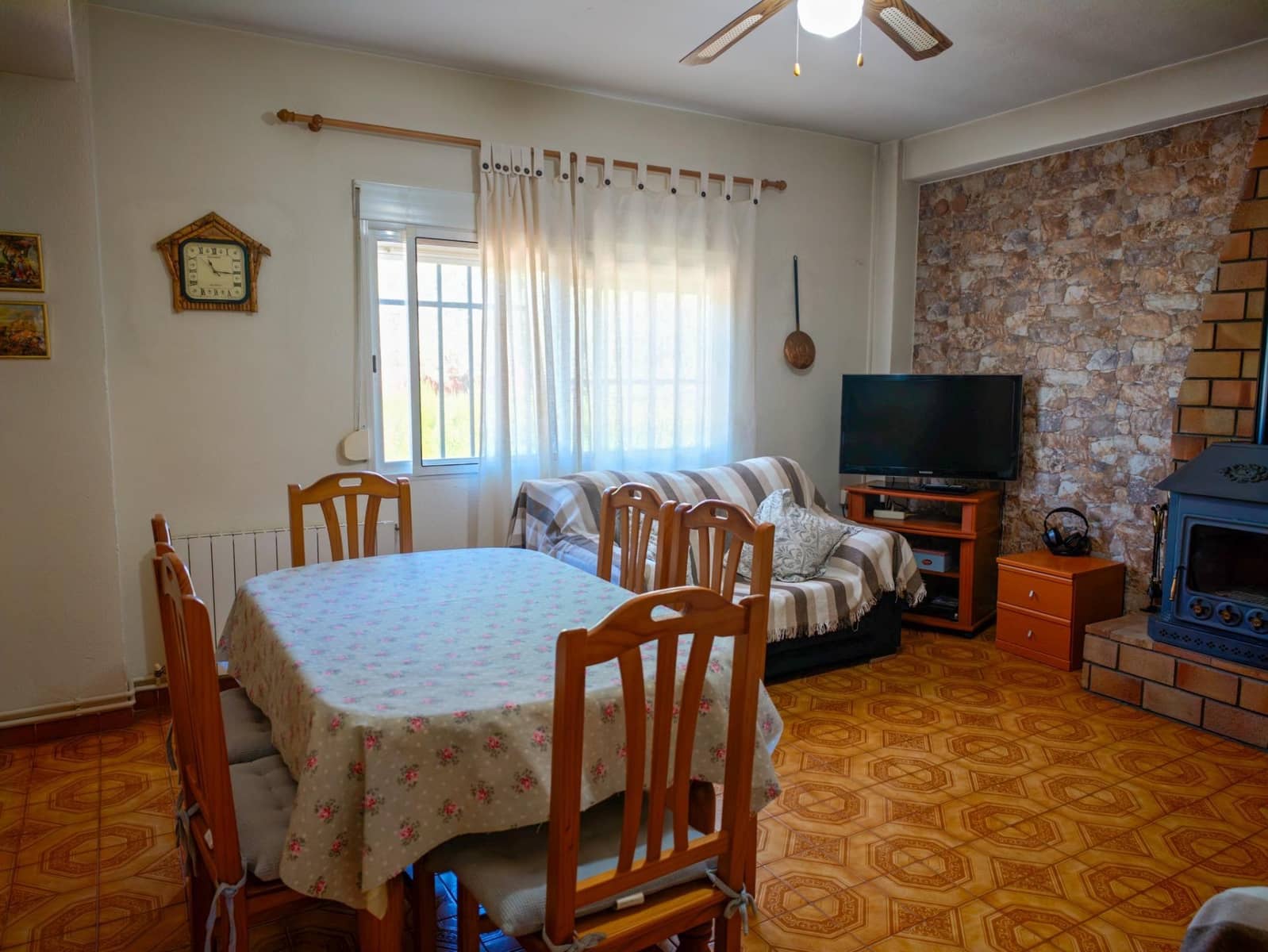 Chalet de 3 habitaciones en Buñol en venta con piscina garaje - 230.000 € (Ref: 9865128)