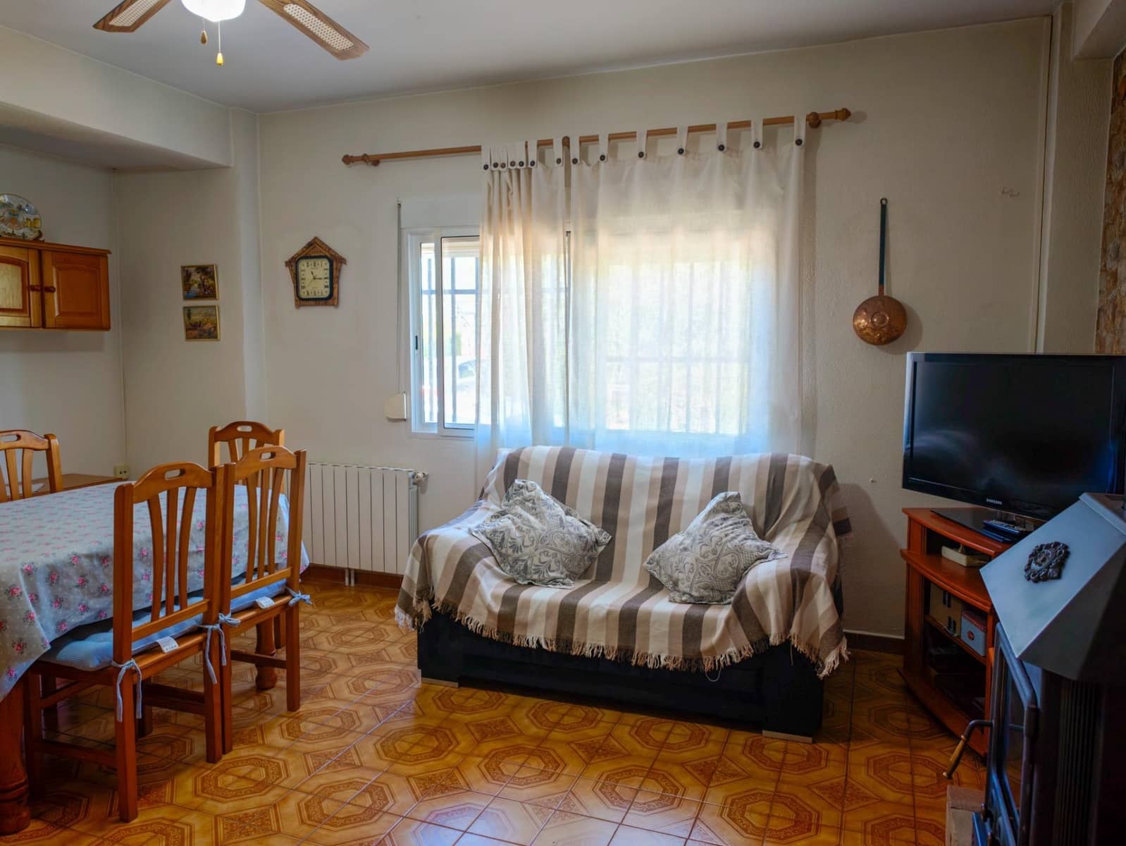 Chalet de 3 habitaciones en Buñol en venta con piscina garaje - 230.000 € (Ref: 9865128)