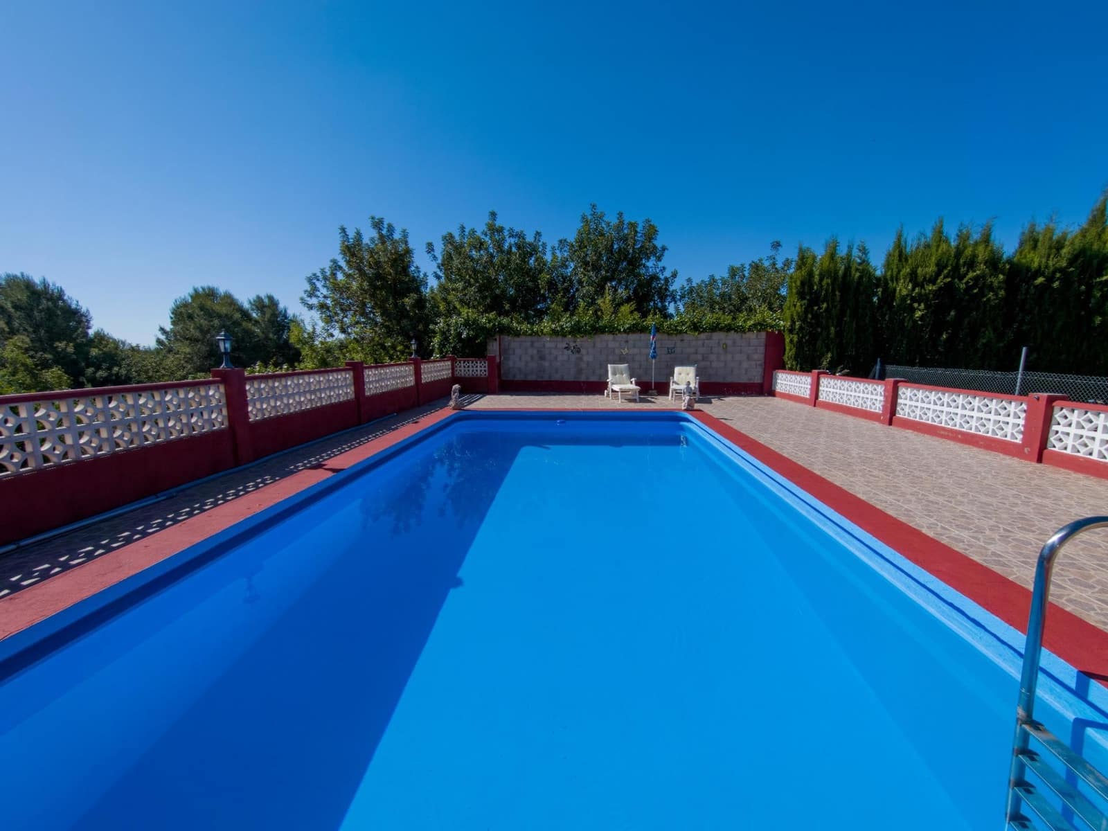 Chalet de 3 habitaciones en Buñol en venta con piscina garaje - 230.000 € (Ref: 9865128)