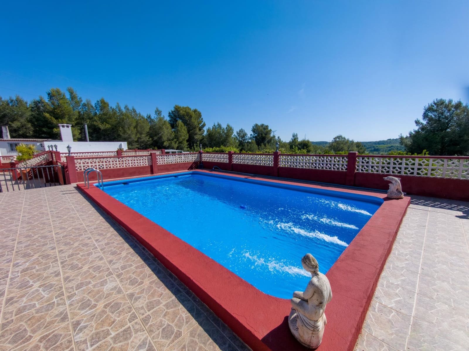 Chalet de 3 habitaciones en Buñol en venta con piscina garaje - 230.000 € (Ref: 9865128)