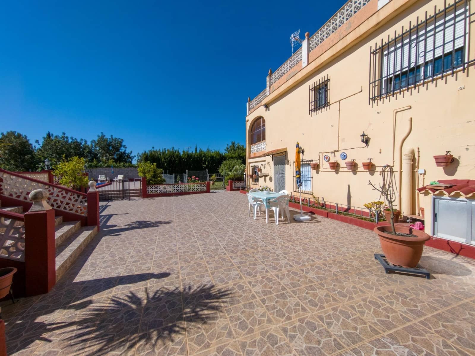 Chalet de 3 habitaciones en Buñol en venta con piscina garaje - 230.000 € (Ref: 9865128)