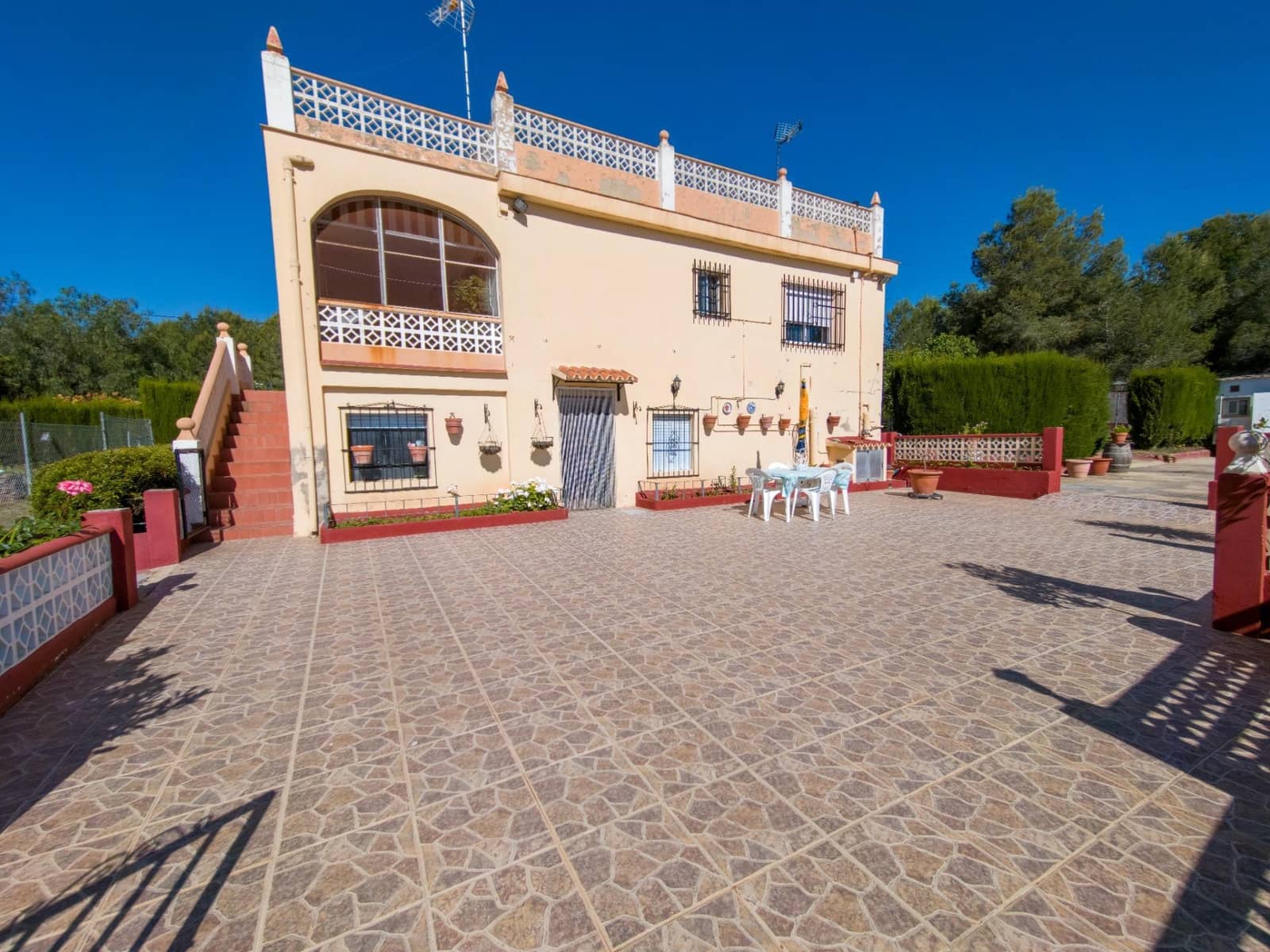 Chalet de 3 habitaciones en Buñol en venta con piscina garaje - 230.000 € (Ref: 9865128)