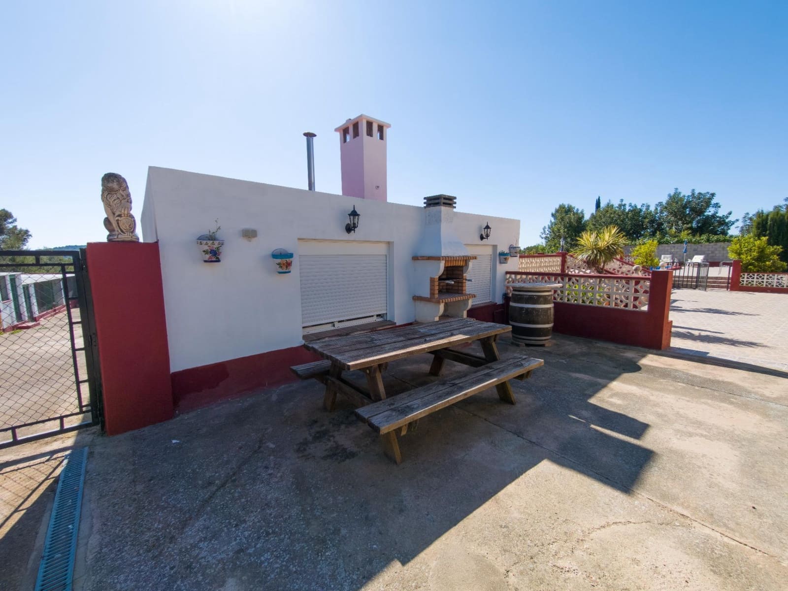 Chalet de 3 habitaciones en Buñol en venta con piscina garaje - 230.000 € (Ref: 9865128)