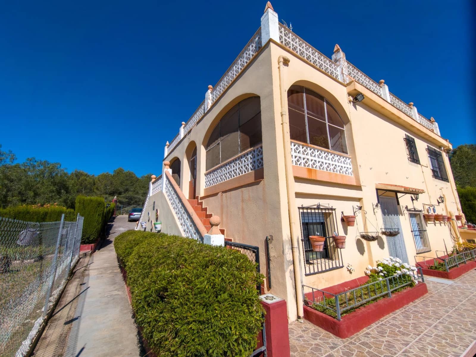 Chalet de 3 habitaciones en Buñol en venta con piscina garaje - 230.000 € (Ref: 9865128)