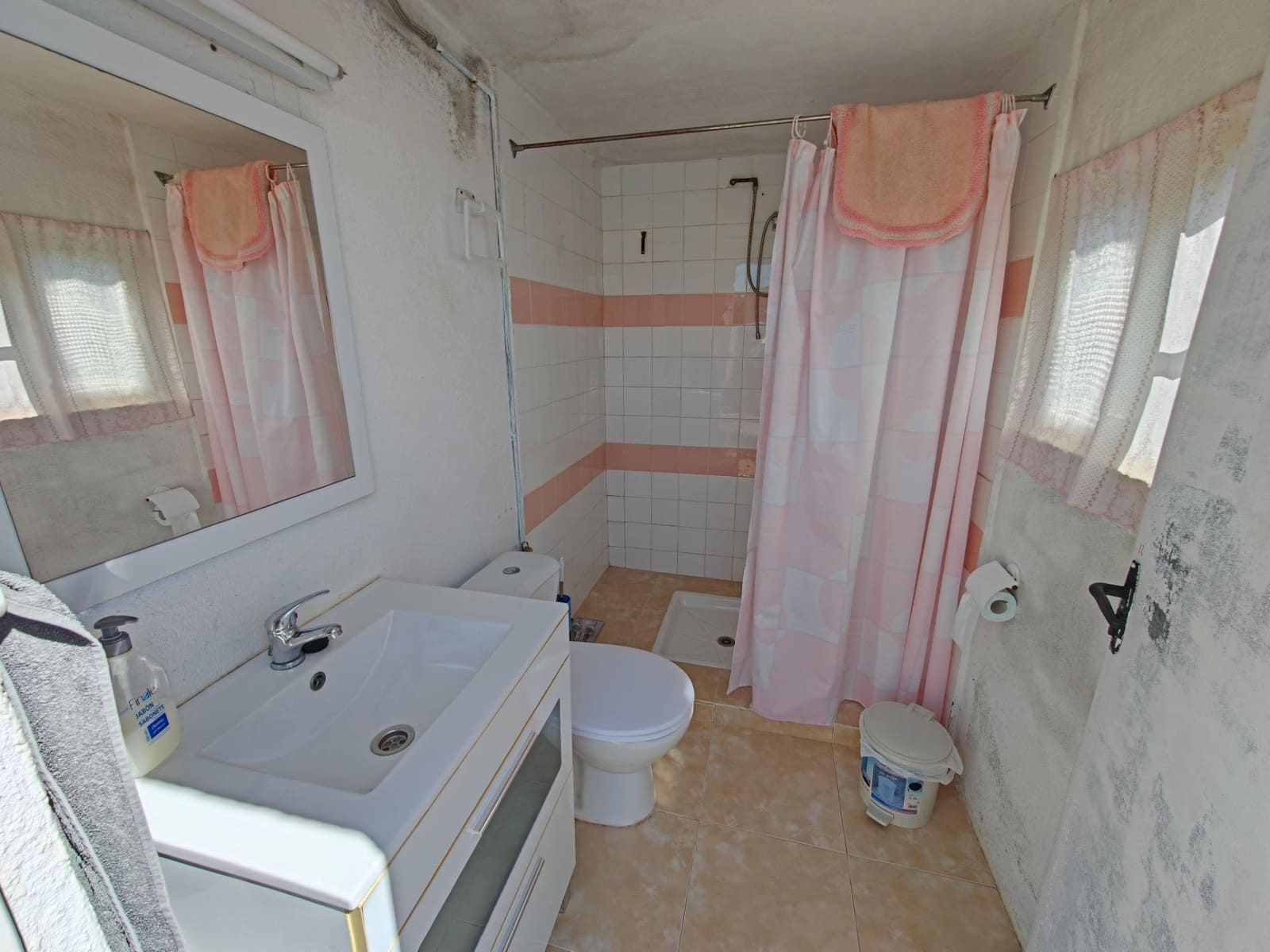 Chalet de 3 habitaciones en Buñol en venta con piscina garaje - 230.000 € (Ref: 9865128)