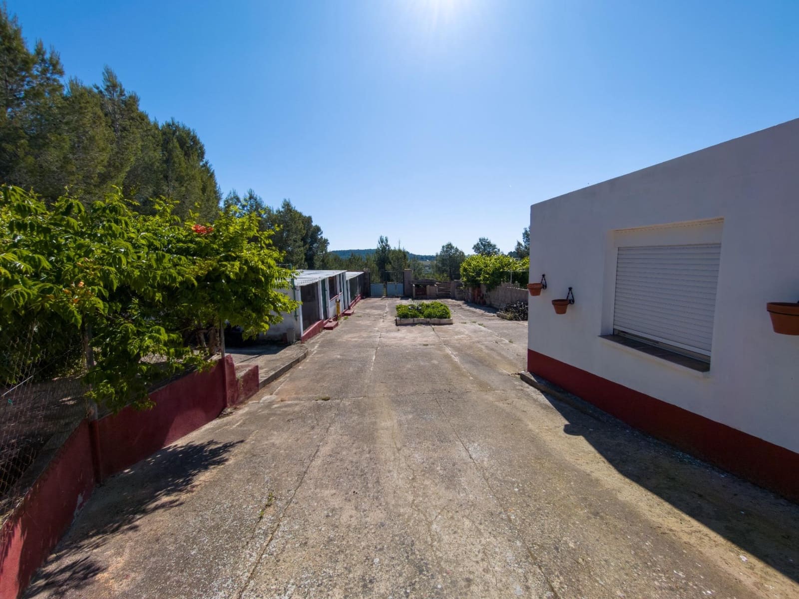 Chalet de 3 habitaciones en Buñol en venta con piscina garaje - 230.000 € (Ref: 9865128)