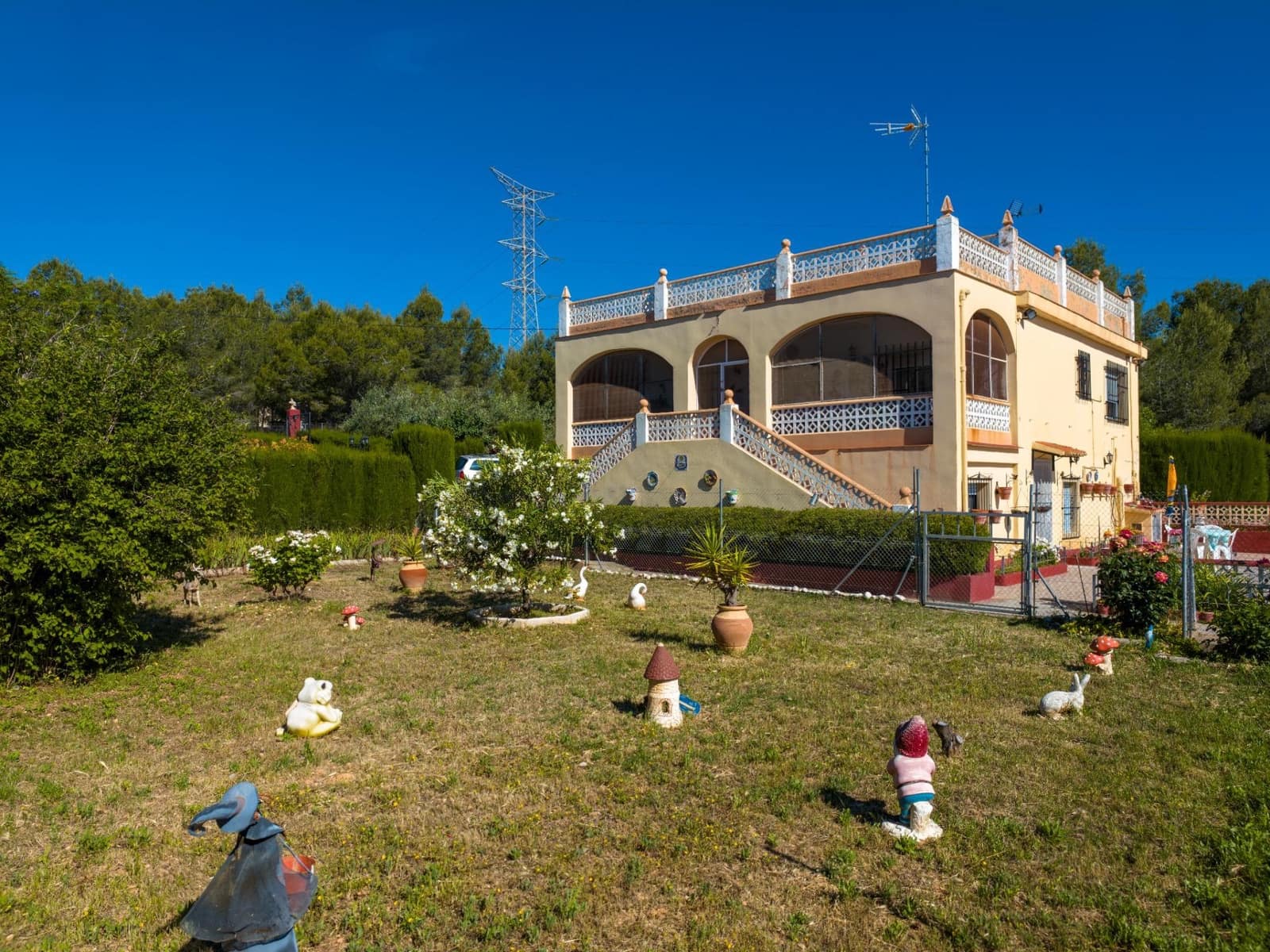 Chalet de 3 habitaciones en Buñol en venta con piscina garaje - 230.000 € (Ref: 9865128)