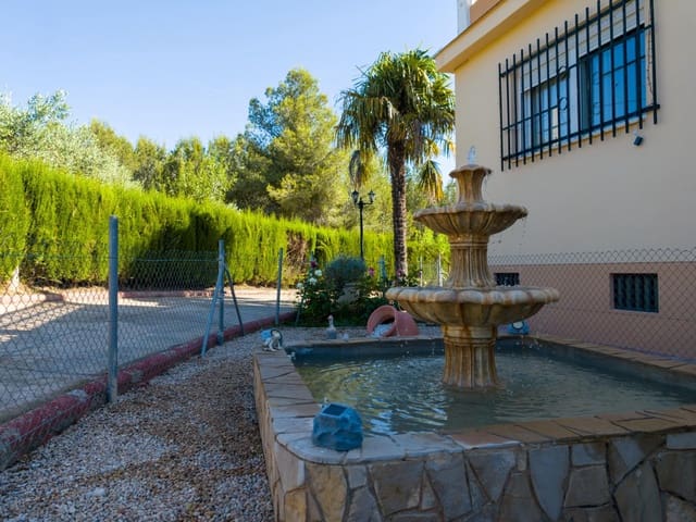 Chalet de 3 habitaciones en Buñol en venta con piscina garaje - 230.000 € (Ref: 9865128)