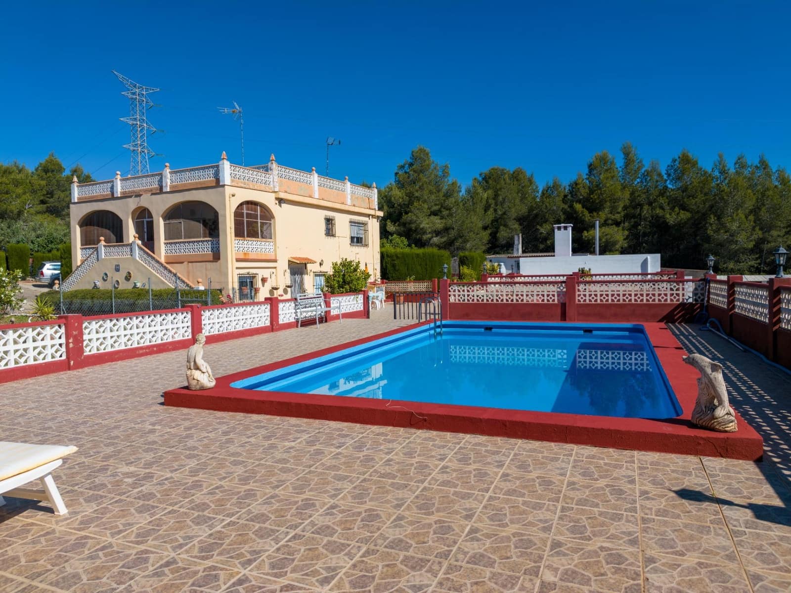 Chalet de 3 habitaciones en Buñol en venta con piscina garaje - 230.000 € (Ref: 9865128)