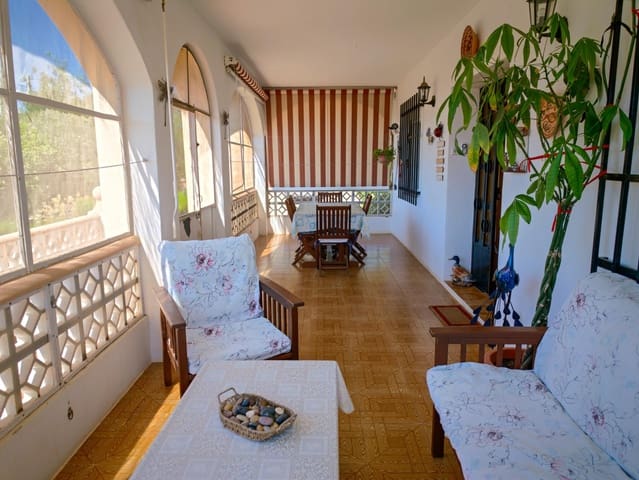 Chalet de 3 habitaciones en Buñol en venta con piscina garaje - 230.000 € (Ref: 9865128)