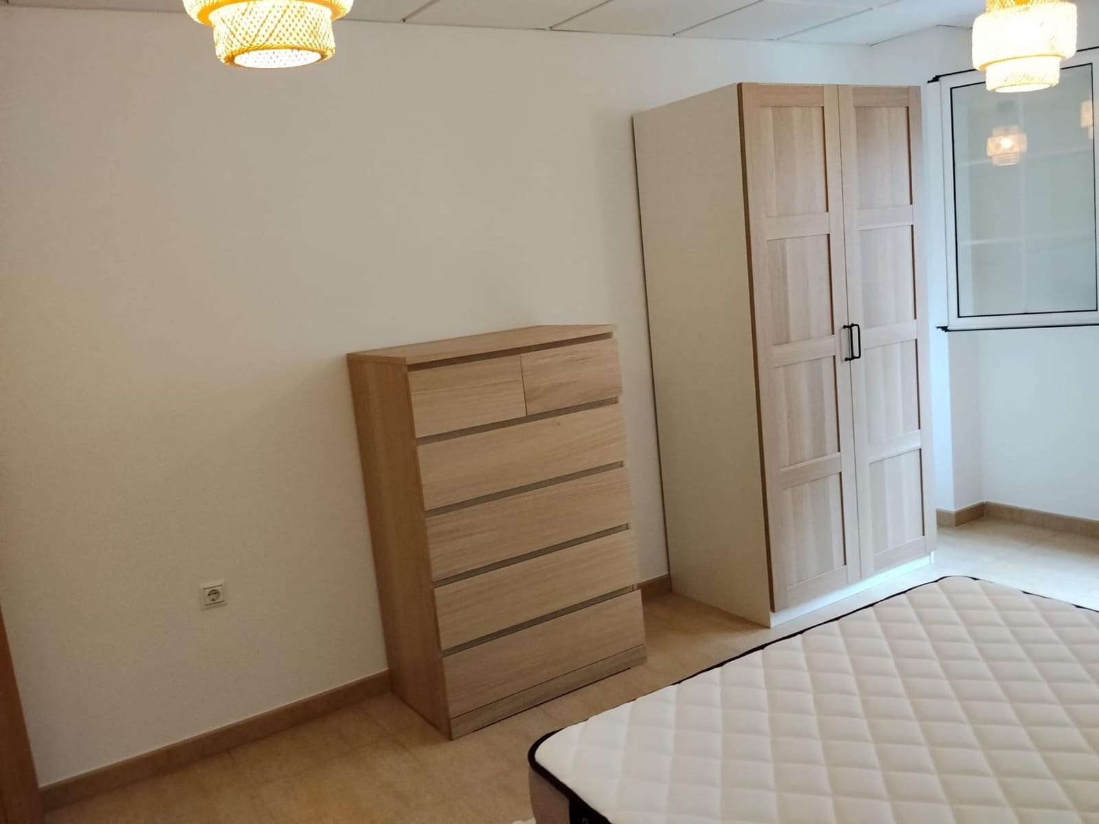 3 soverom Leilighet til leie i Bunol - € 800 (Ref: 9893792)